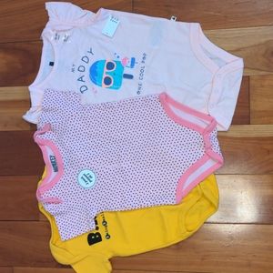 BNWT Baby onesie 3pc lot 18M/18-24M